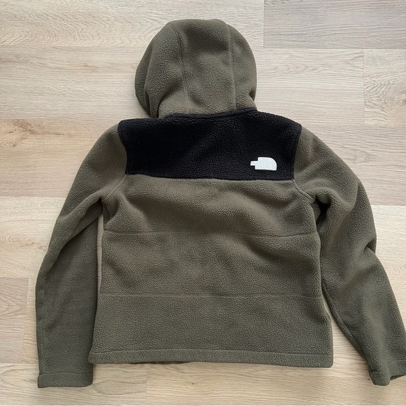 The North Face Gemma Fleece Women's Jacket in Olive and Black - Picture 6 of 7